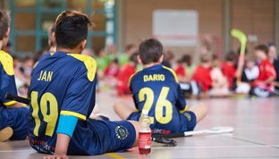 开运体育-“速度与技巧！新都香城福乐球赛激烈进行”